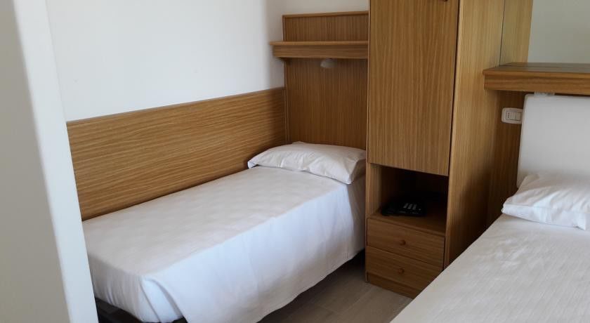 Hotel Bellariva ลิโดดิเยโซโล ภายนอก รูปภาพ
