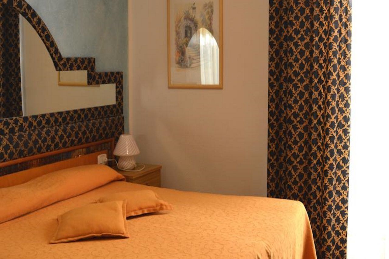 Hotel Bellariva ลิโดดิเยโซโล ภายนอก รูปภาพ
