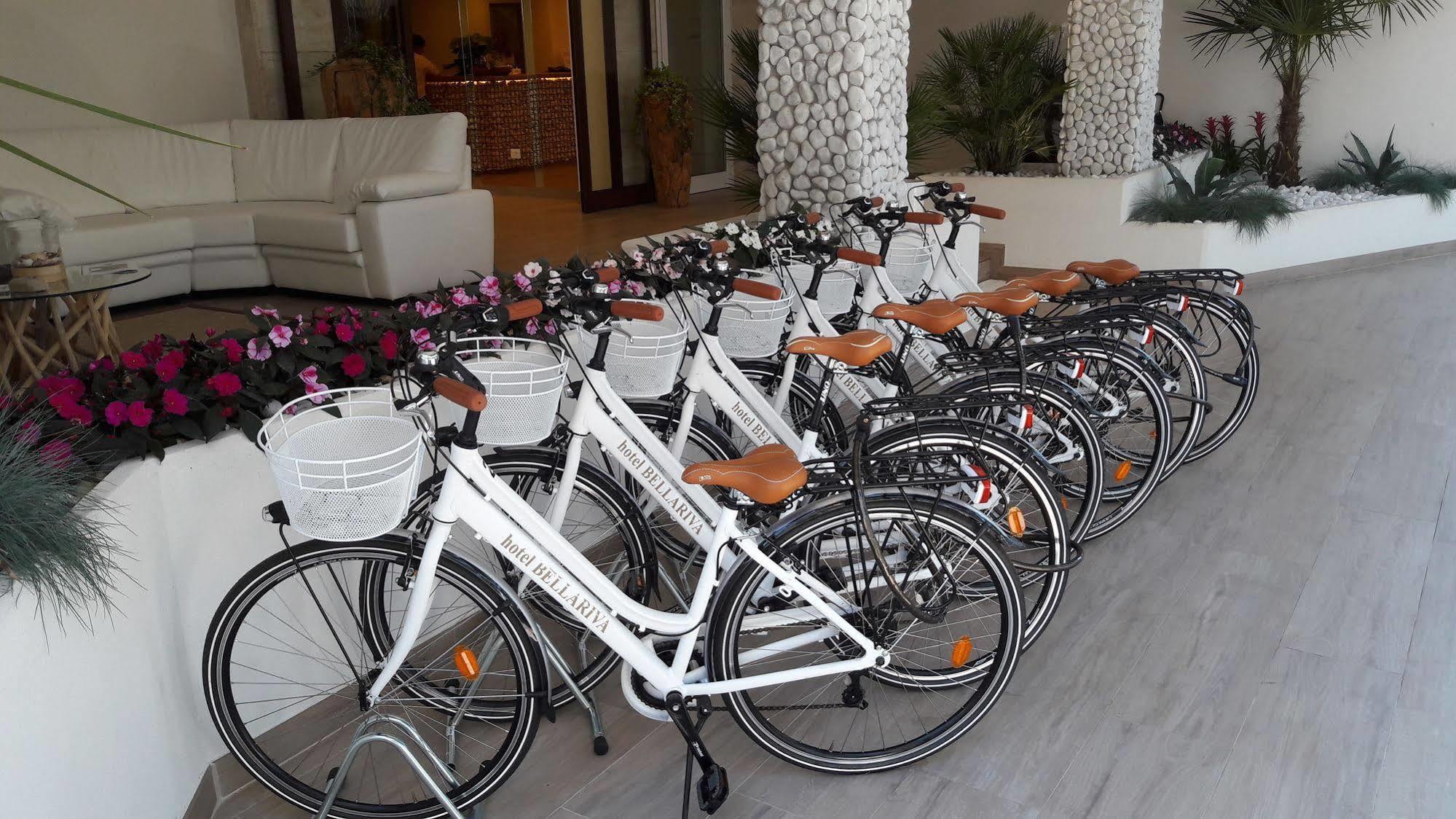 Hotel Bellariva ลิโดดิเยโซโล ภายนอก รูปภาพ